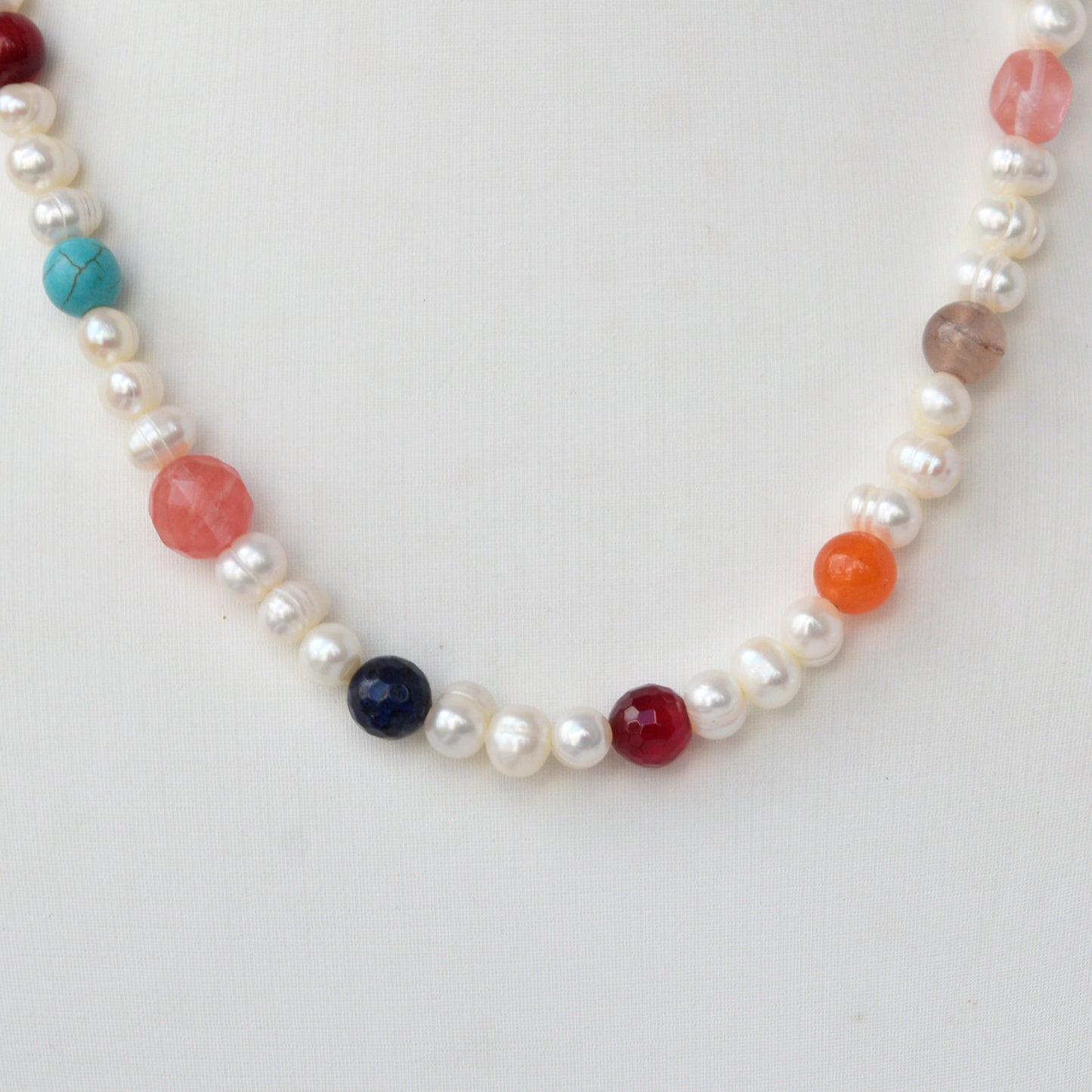 Collar Perlas con Piedras Colores