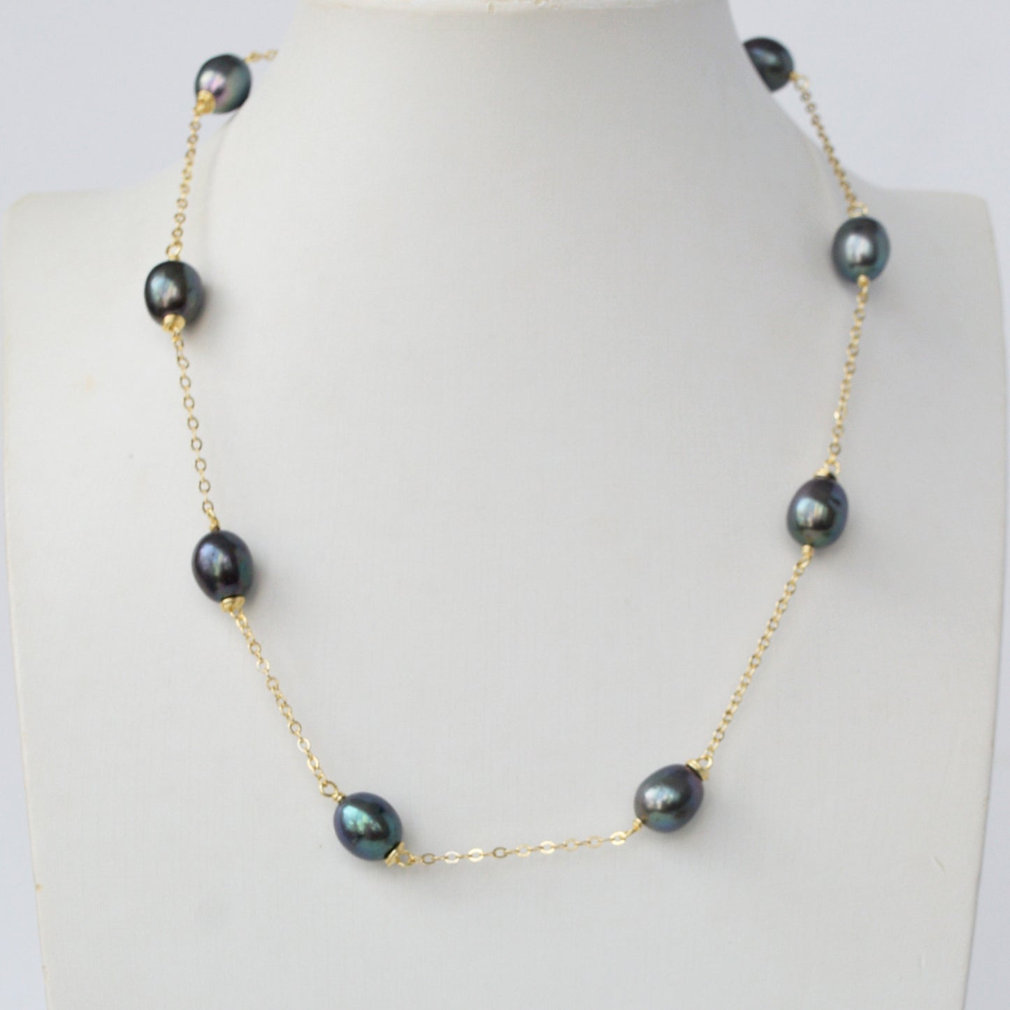 Collar Perlas Gris