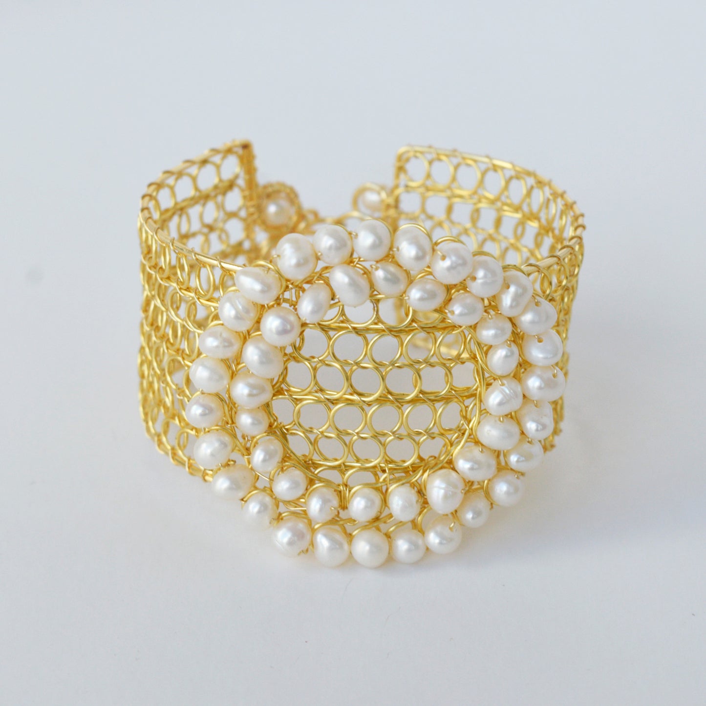 Brazalete Medallon de Perlas